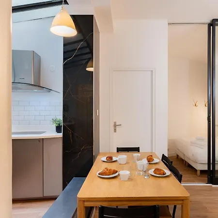 St Germain Sartre Chicsuites Paris