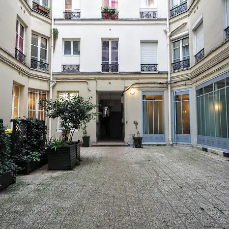 St Germain Sartre Chicsuites